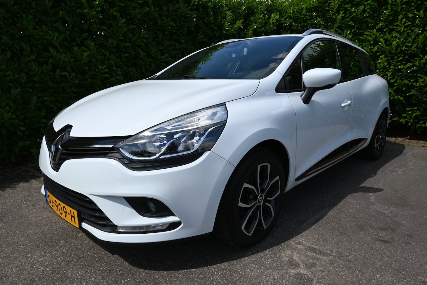 Renault Clio Estate - 0.9 TCe Zen. Origineel Nederlandse auto met NAP. - AutoWereld.nl