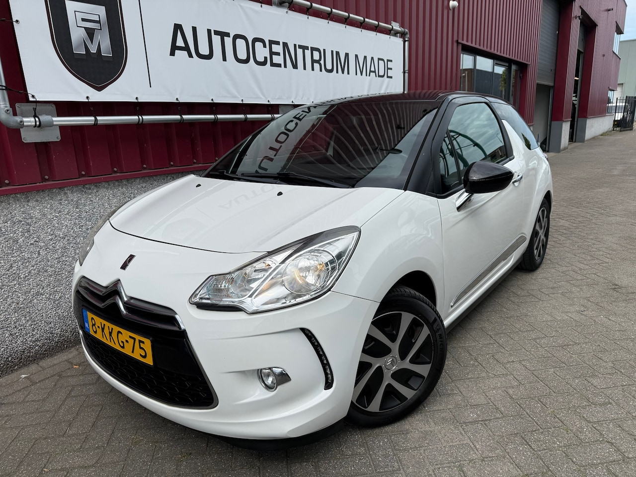 Citroën DS3 - 1.2 VTi Chic // Navi // Clima // PDC // 93-DKM NAP - AutoWereld.nl