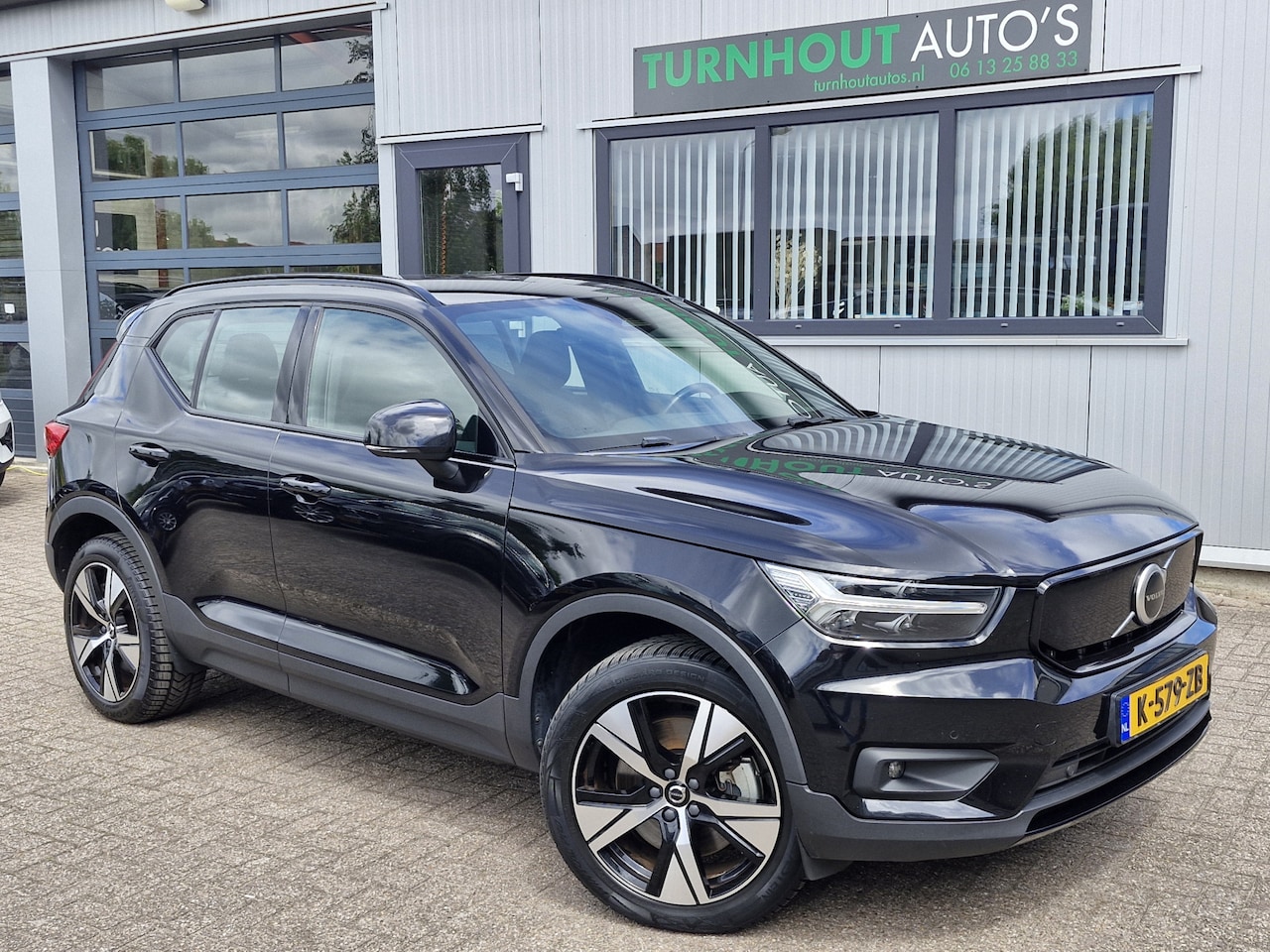 Volvo XC40 - Recharge P8 AWD R-Design Sportinterieur Volleder Camera Verw. stoelen en stuur - AutoWereld.nl