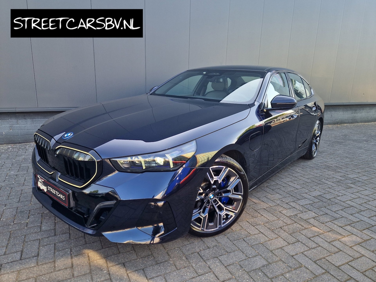 BMW 5-serie - 550e xDrive M Sport Package Pro /Led /Pano /BTW - AutoWereld.nl