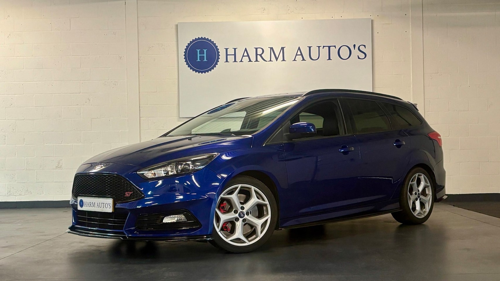 Ford Focus Wagon - 2.0 ST-3 250pk Navi / CAM / Volleer / PDC / Maxton / Xenon / Cruise - AutoWereld.nl