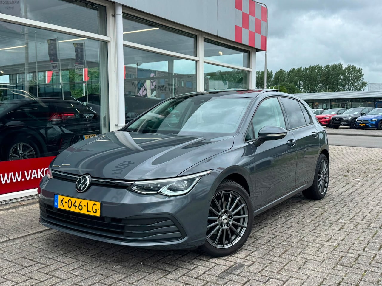 Volkswagen Golf - 1.5 TSI Life Business |Pano dak|Ambient lighting|Camera|Carplay|Full LED - AutoWereld.nl