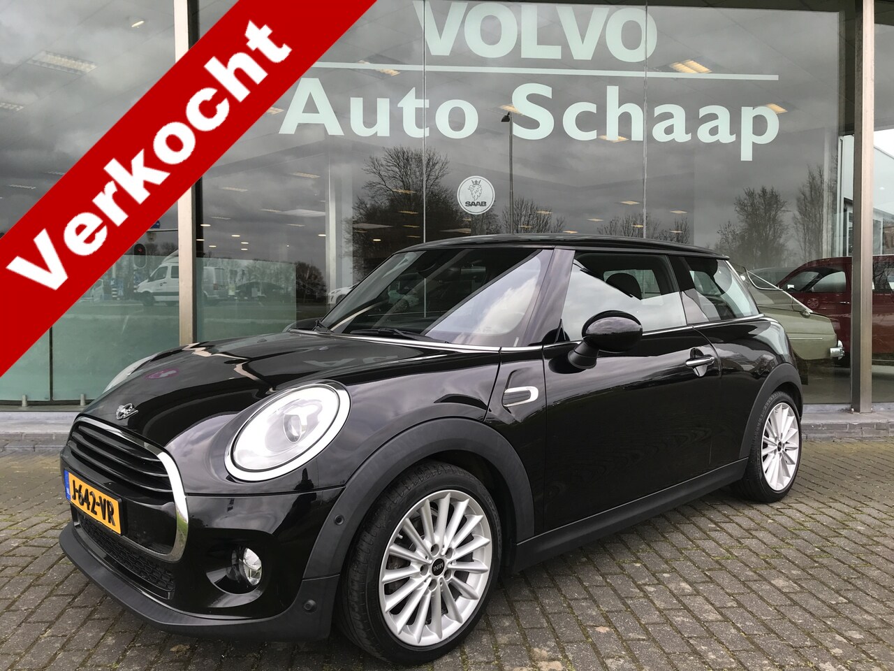 MINI Cooper - Mini 1.5 Pepper Serious Business Automaat | Rijklaar incl garantie | Keyless entry Parkeer - AutoWereld.nl