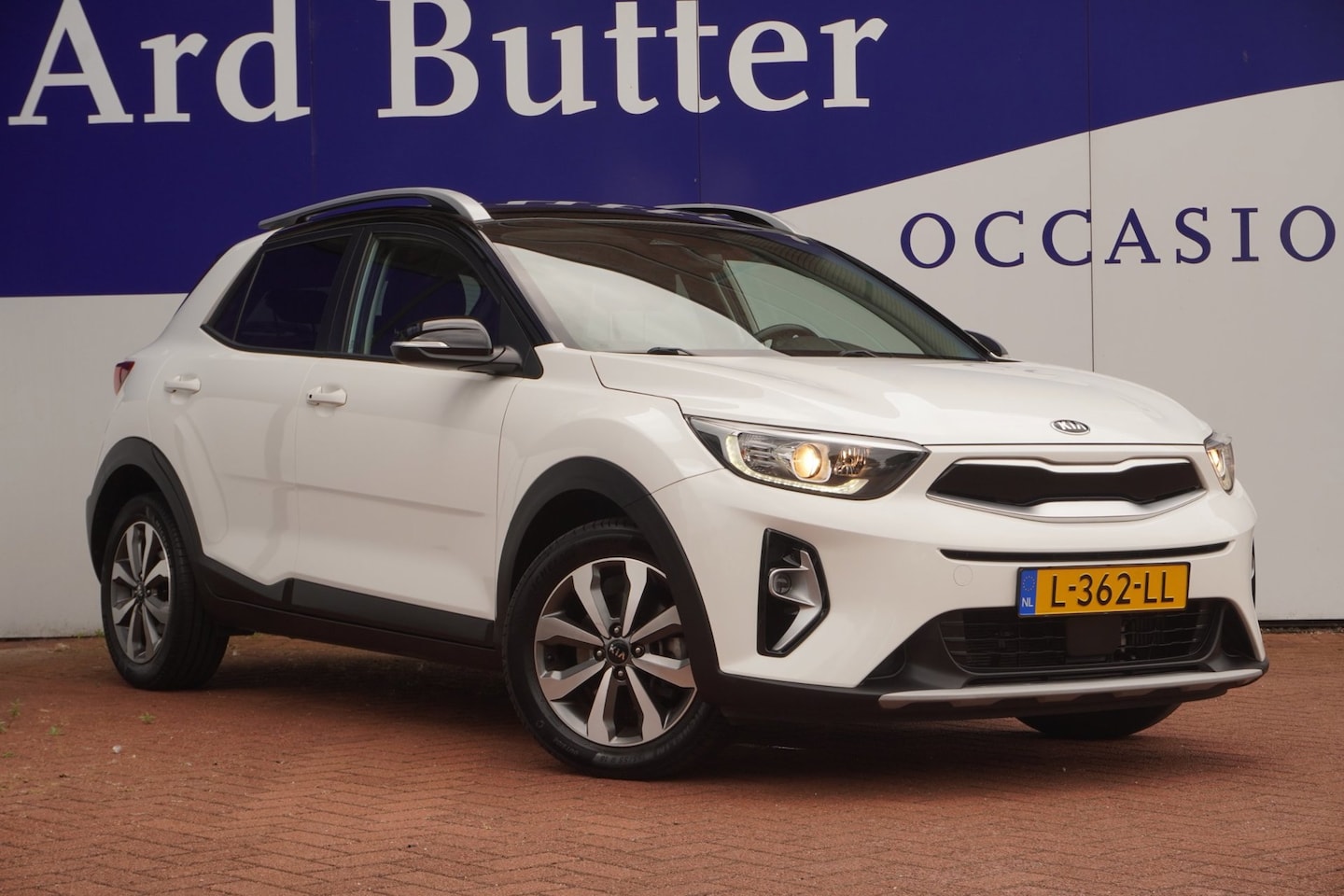 Kia Stonic - 1.0 T-GDi MHEV RIJ-KLAAR !! DynamicPlusLine+Ecc+Navigatie+Led+Camera+cruise-Control+privac - AutoWereld.nl