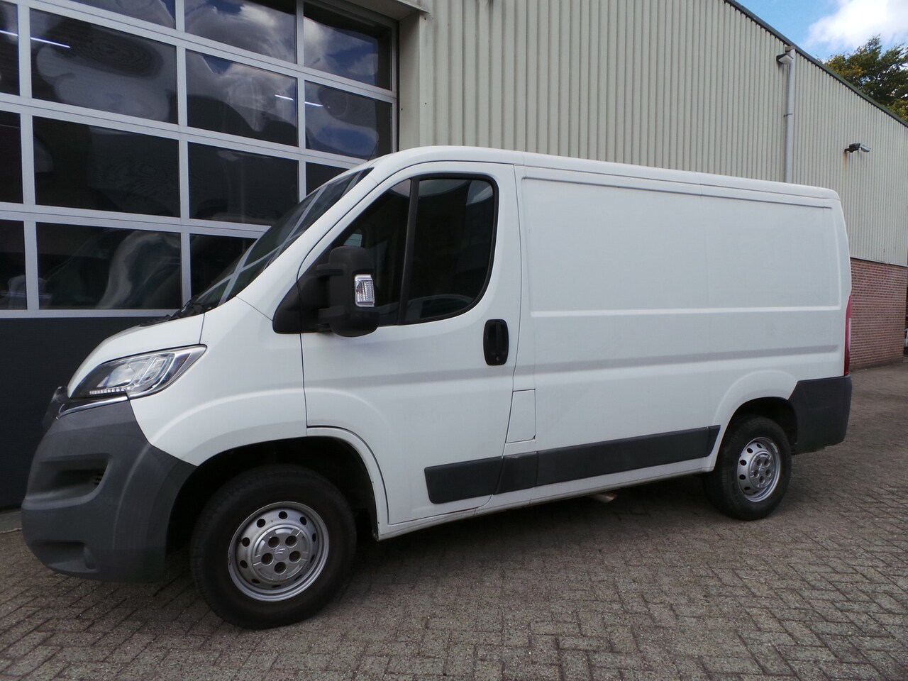 Citroën Jumper - 30 2.2 HDI L1H1 Airco,Navi,Camera,Cruise - AutoWereld.nl