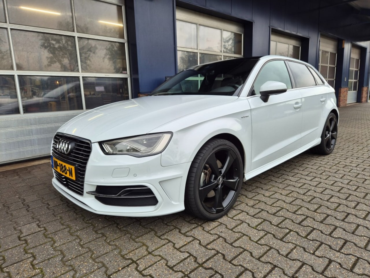 Audi e-tron - 1.4 E-TRON PHEV, Ambition Proline Plus, S-line, Pano, Trekhaak, ALL IN prijs! - AutoWereld.nl