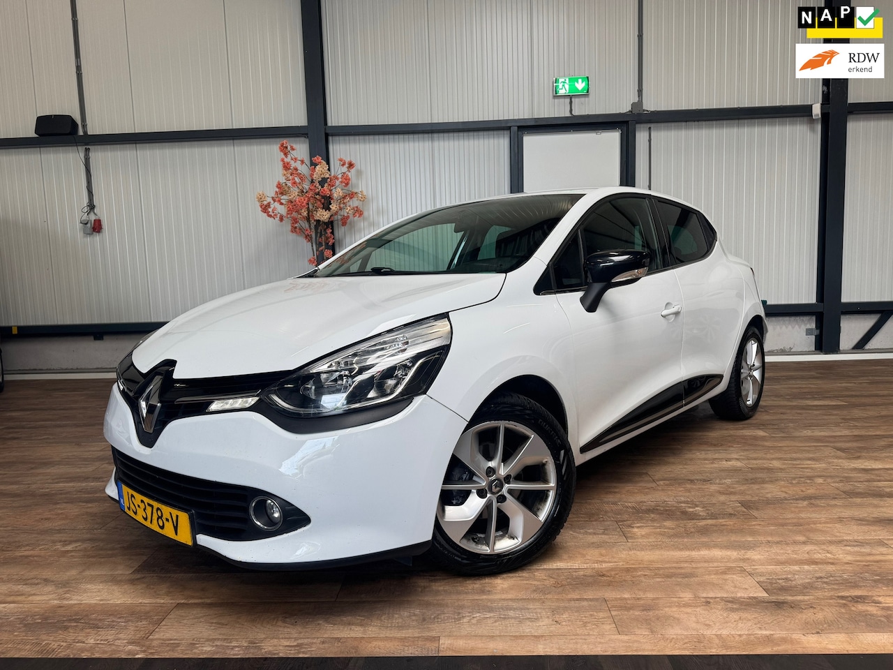 Renault Clio - 0.9 TCe Limited 5drs / airco / nette staat - AutoWereld.nl