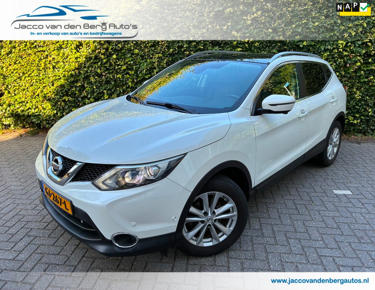 Nissan Qashqai - 1.6 Tekna I Leer I 163 PK I Trekhaak - AutoWereld.nl