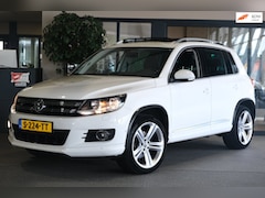 Volkswagen Tiguan - 1.4 TSI R-line Pano Trek Cam Keyless Led Pdc
