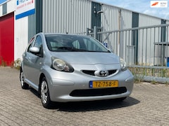 Toyota Aygo - 1.0-12V 2008 5drs Grijs