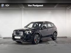 BMW iX1 - eDrive20 M-Sport Pro | Comfort Access | Trekhaak | Stoelverwarming | Achteruitrijcamera