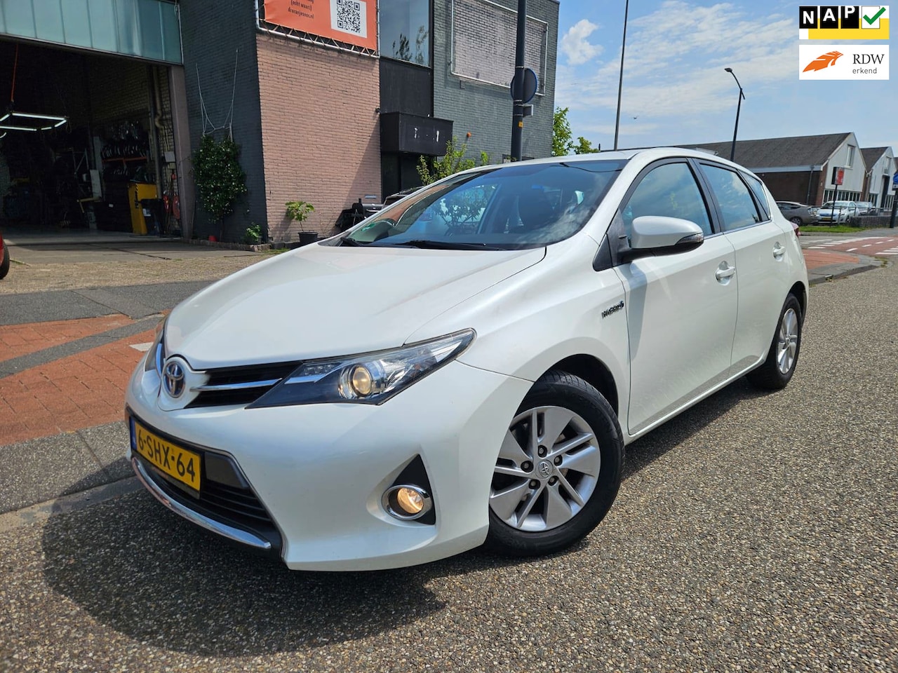 Toyota Auris - 1.8 Hybrid Aspiration GARANTIE - AutoWereld.nl