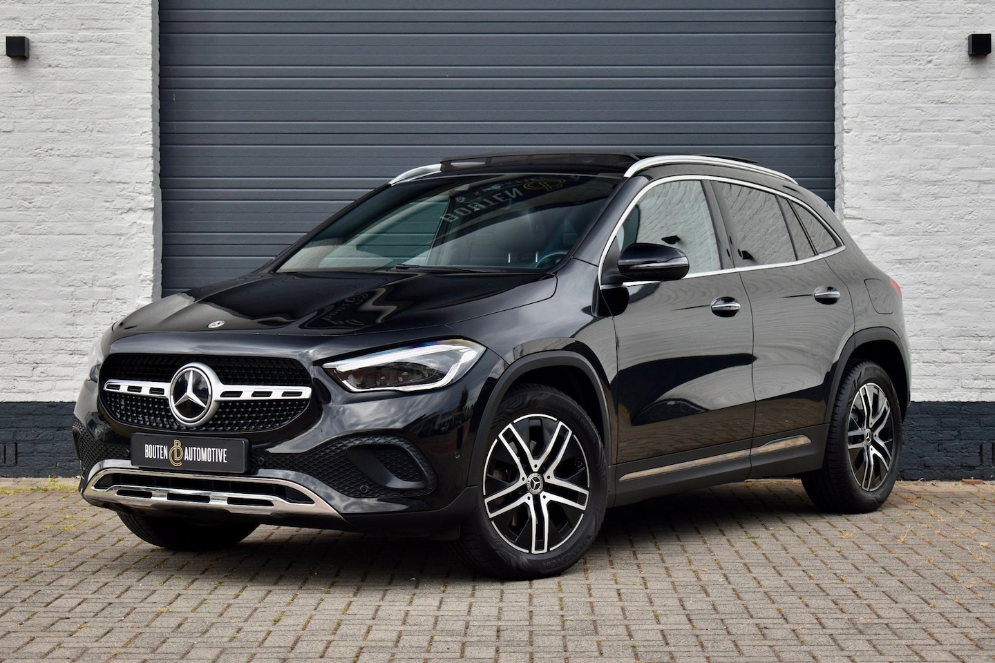 Mercedes-Benz GLA-Klasse - 200 Business Solution Luxury | Pano | Memory | LED | Camera | Leder | - AutoWereld.nl