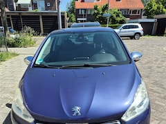 Peugeot 208 - 1.4 Vti Allure 95PK Navi Cruise Climatcontrole LMV