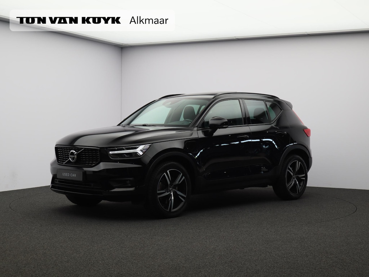 Volvo XC40 - T5 262PK Plug in Hybrid R-Design / Trekhaak / Panoramadak / 360 Camera / Harman Kardon / B - AutoWereld.nl