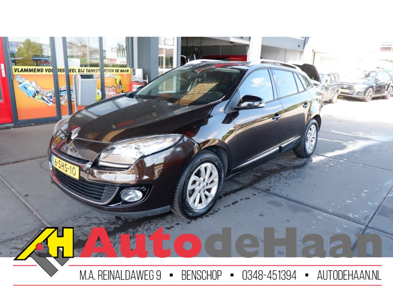 Renault Mégane Estate - 1.5 dCi Bose Pano/Leer/Navi/Cruise/Clima/Trekhaak - AutoWereld.nl