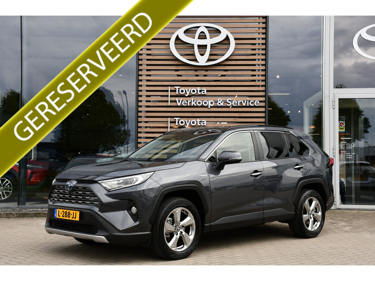 Toyota RAV4 - 2.5 Hybrid Executive Automaat 218pk | Alarm Klasse 1 | Trekhaak | JBL | Lederen bekleding - AutoWereld.nl