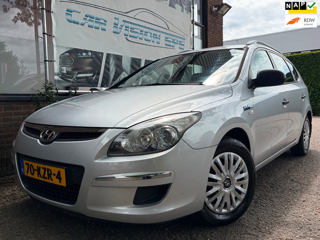 Hyundai i30 CW - 1.4i Blue Active|Airco|Trekhaak| - AutoWereld.nl
