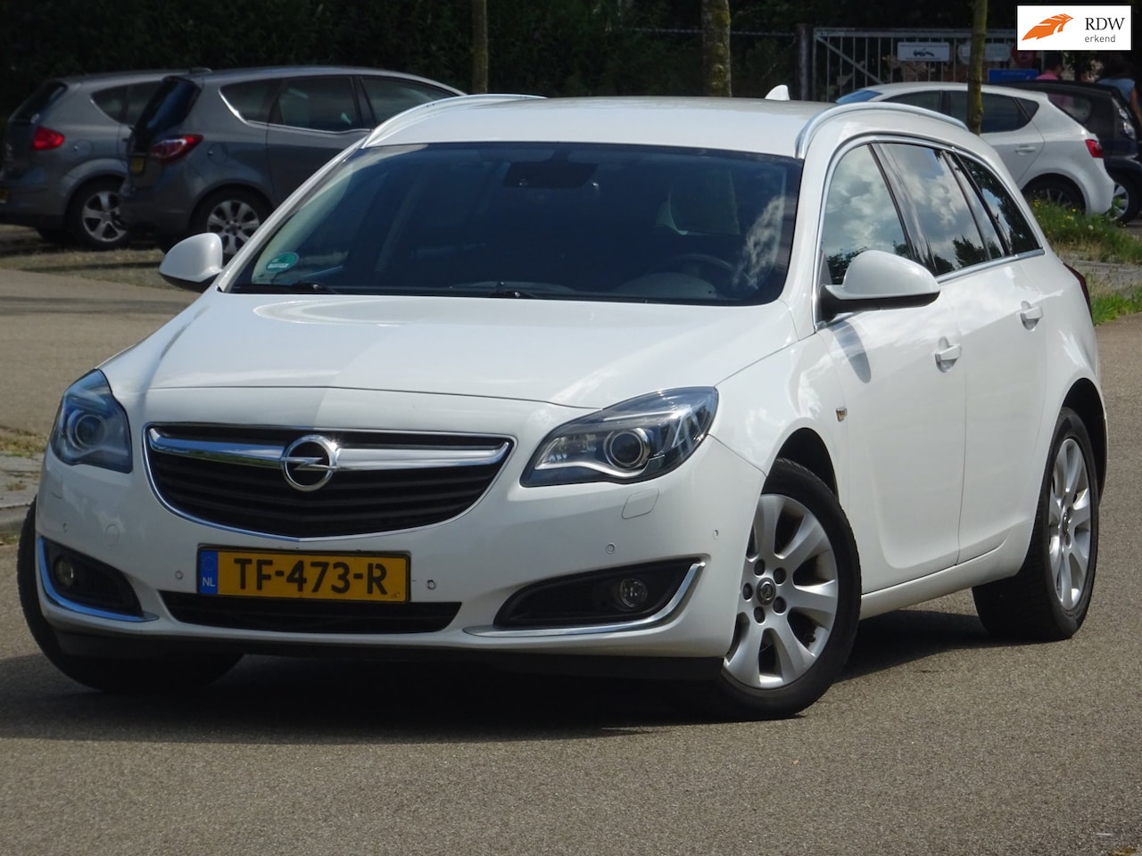 Opel Insignia Sports Tourer - 2.0 CDTI AUT. LEER/NAVI/CAMERA - AutoWereld.nl