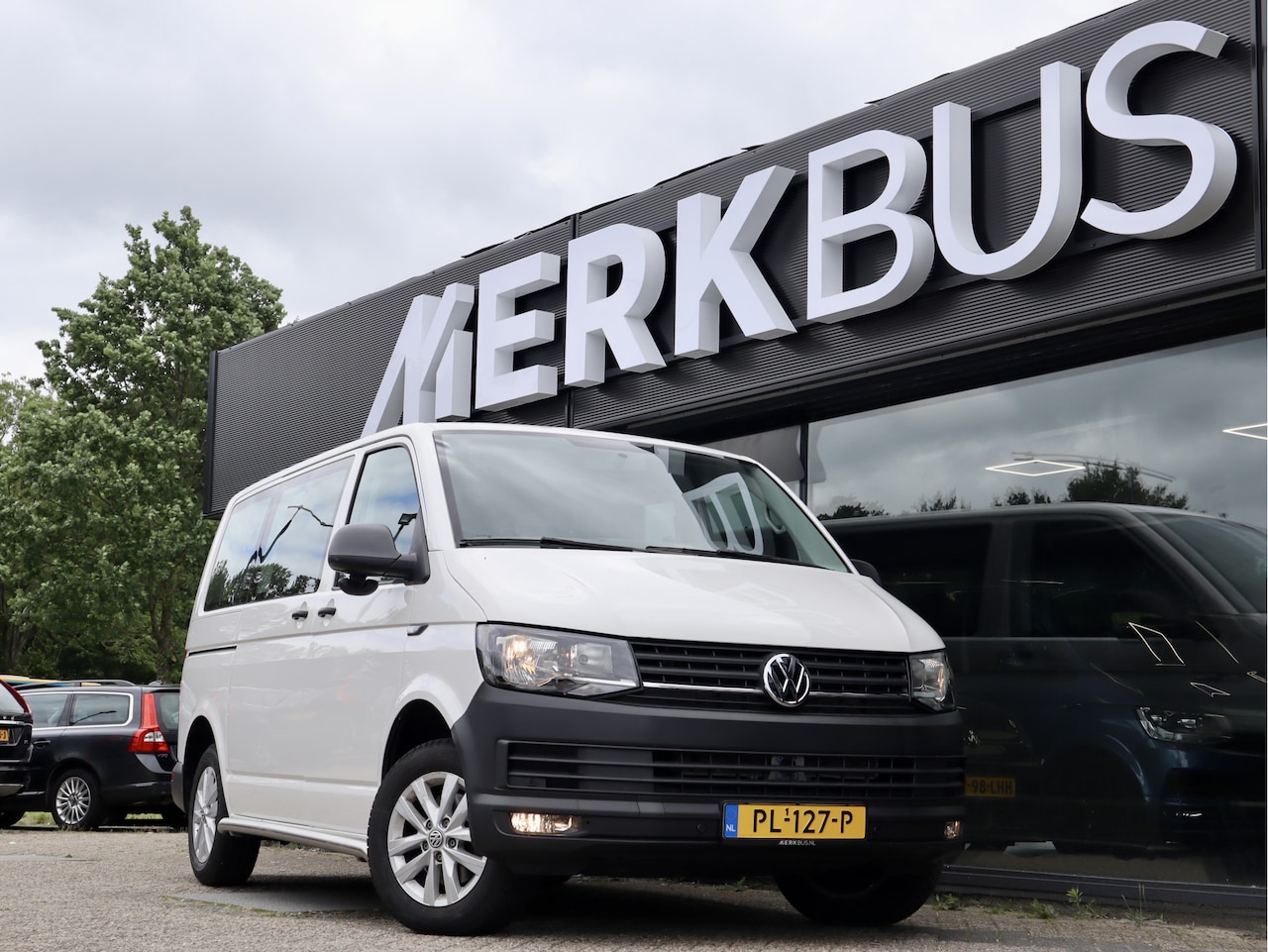Volkswagen Transporter Kombi - 2.0 TDI DSG 8 PERSOONS - AutoWereld.nl