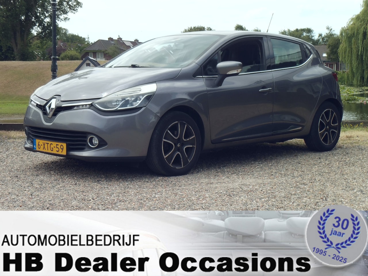 Renault Clio - 1.5 dCi ECO Authentique - Airco - Navigatie - S/S - AutoWereld.nl