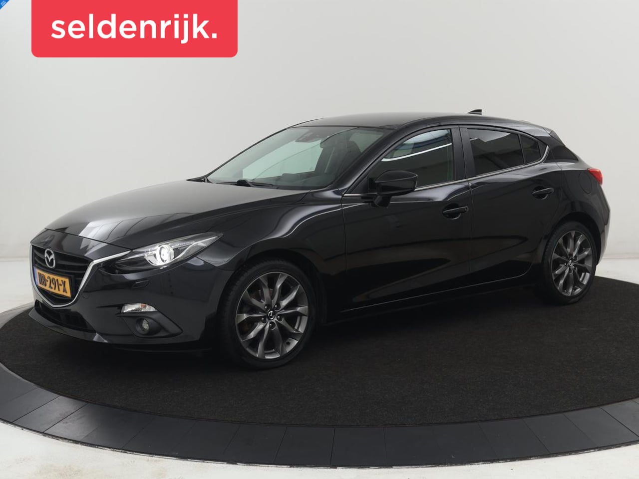 Mazda 3 - 2.0 GT-M Line Cruise control | DAB radio | Navigatie | Achteruitrij camera | Stoelverwarmi - AutoWereld.nl