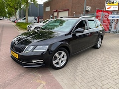 Skoda Octavia Combi - 1.6 TDI Greentech Style Business / 2017 / Airco/Climatronic / Cruise Control / PDC / Navig