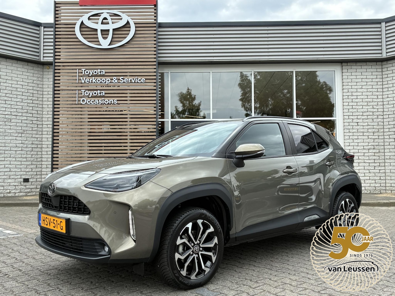 Toyota Yaris Cross - HYBRID 115 FIRST EDITION NL-AUTO STOEL/STUURVERW KEYLESS 17'' LM-VELGEN PARK-SENSOREN BLIN - AutoWereld.nl