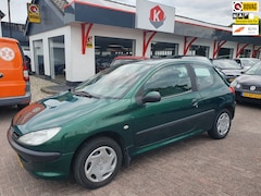 Peugeot 206 - 1.4 XT AUTOMAAT 93941 KM NIEUWE APK