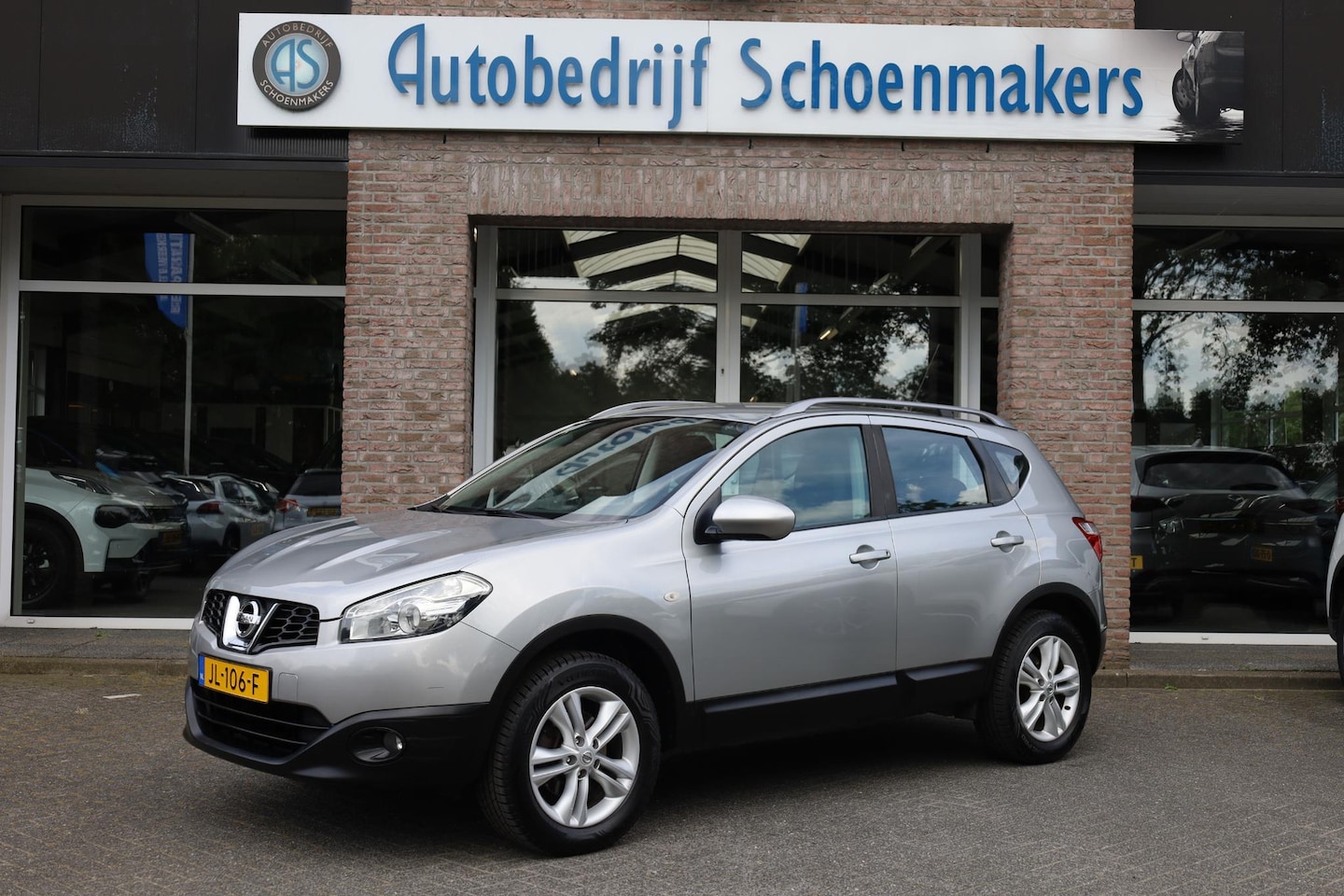 Nissan Qashqai - 1.6 Connect Edition NAVI LEER TREKHAAK CRUISE CLIMA 17"LMV ENZ. - AutoWereld.nl
