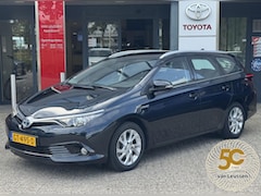 Toyota Auris Touring Sports - 1.8 HYBRID ASPIRATON CRUISE-CONTROL TREKHAAK BLUETOOTH KEYLESS LM-VELGEN 16" NL-AUTO