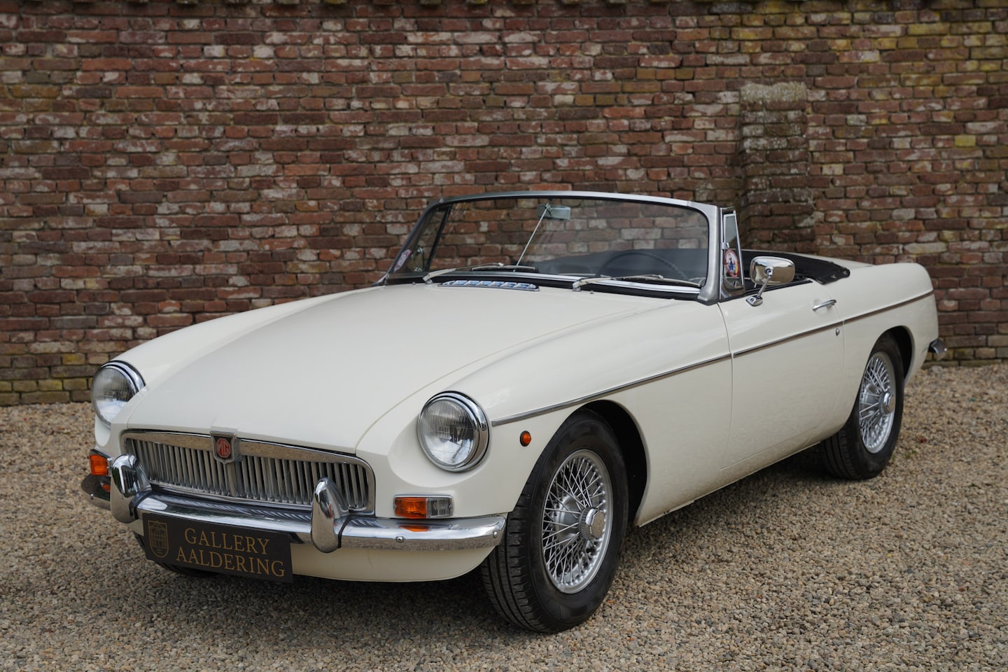 MG B type - Roadster - AutoWereld.nl