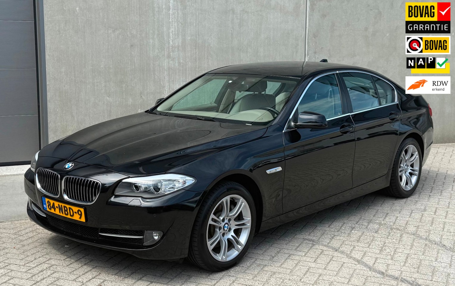 BMW 5-serie - 528i Zwart 2010 NWE APK|NAP|LEDER|PDC|NAVI - AutoWereld.nl