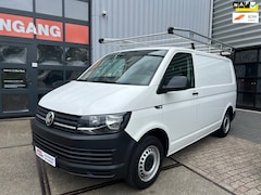 Volkswagen Transporter - 2.0 TDI L1H2 Trendline|Euro 6|Airco|Trekhaak|Navi|Cruise Control|ParkPilot