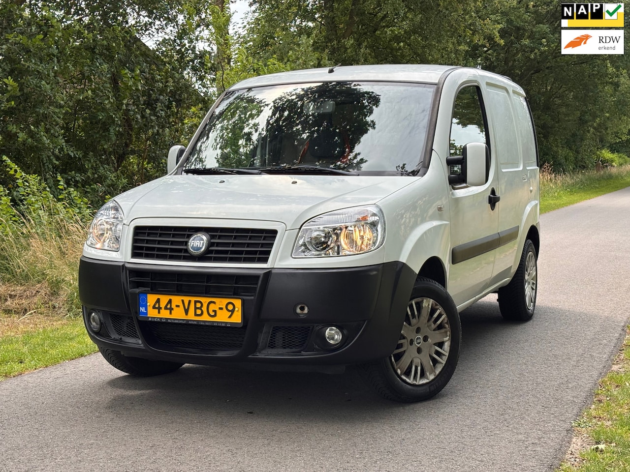 Fiat Doblò - 1.3 MultiJet SX - AutoWereld.nl
