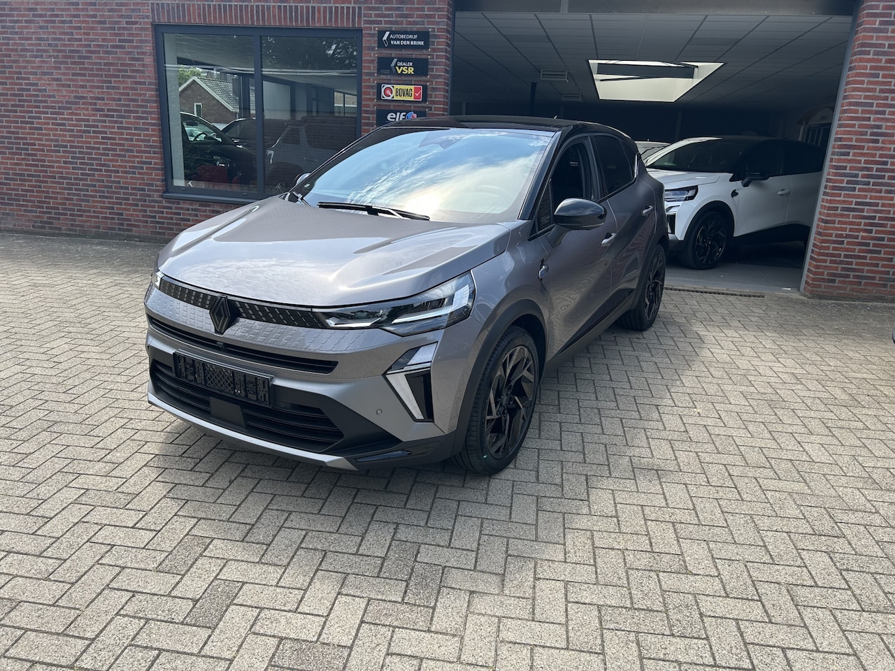 Renault Captur - 1.8 E-Tech full hybrid 160 esprit Alpine 1.8 E-Tech full hybrid 160 esprit Alpine - AutoWereld.nl