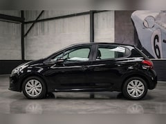 Peugeot 208 - 1.2 PureTech Blue Lion| Navi| Airco| Distributie Nieuw|