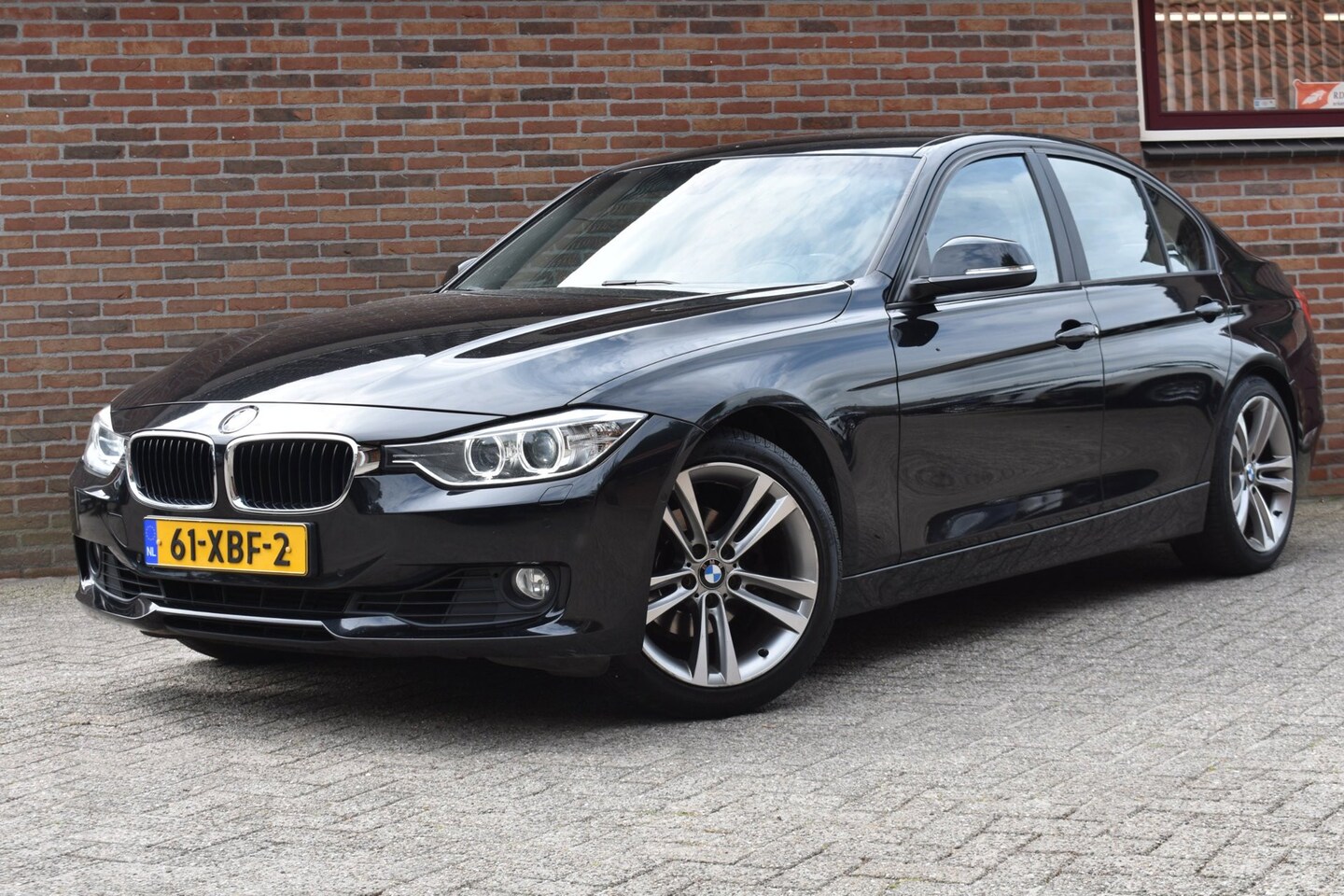 BMW 3-serie - 320i High Executive '12 Navi Clima Cruise Inruil mogelijk - AutoWereld.nl