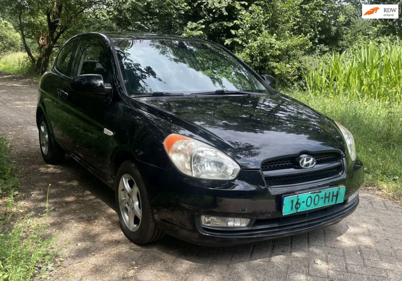 Hyundai Accent - 1.6i Airco Nieuwe APK inruil is mogelijk - AutoWereld.nl