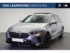 BMW 1-serie - 120 M Sport Automaat / Panoramadak / Sportstoelen / Comfort Access / Achteruitrijcamera /