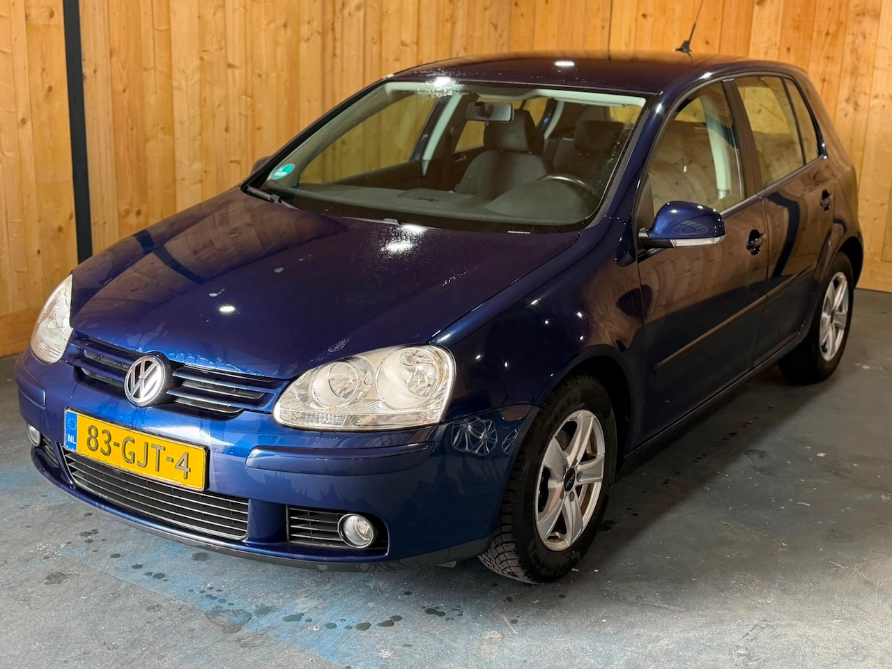 Volkswagen Golf - 1.6 FSI Trendline 2008 5-Deurs Airco 135.000 KM ! - AutoWereld.nl