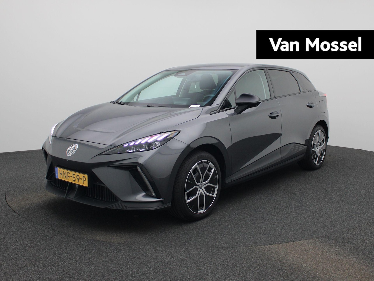 MG MG4 Electric - Luxury 64 kWh - AutoWereld.nl