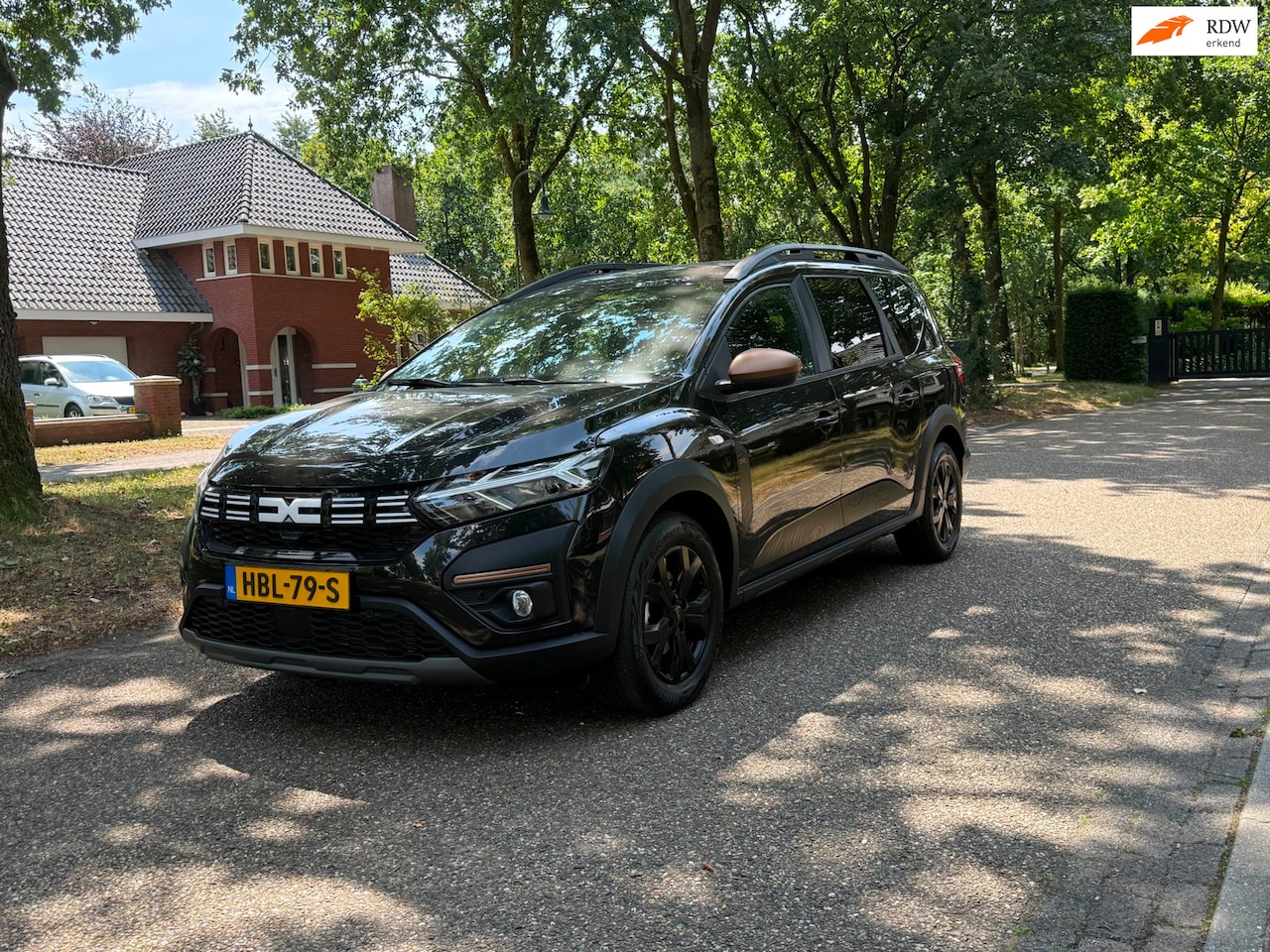 Dacia Jogger - 1.0 TCe 100 ECO-G Extreme 7p. Lpg Zeer Compleet 2024 - AutoWereld.nl