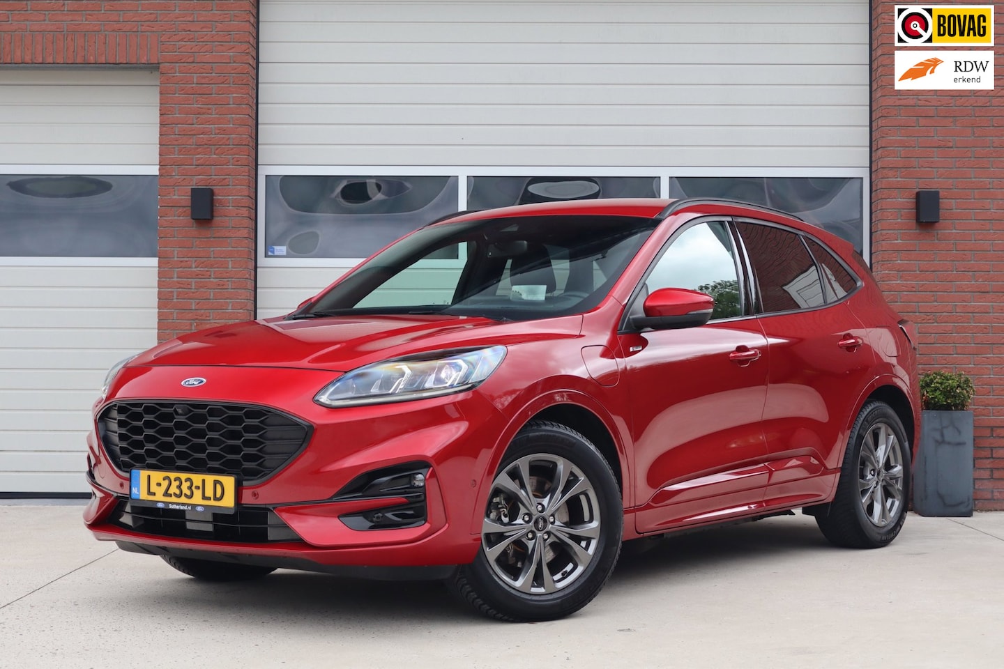 Ford Kuga - 2.5 PHEV ST-Line X Trekhaak - Winterpack - Bang & Olufsen - Head up - Keyless - Alcantara - AutoWereld.nl