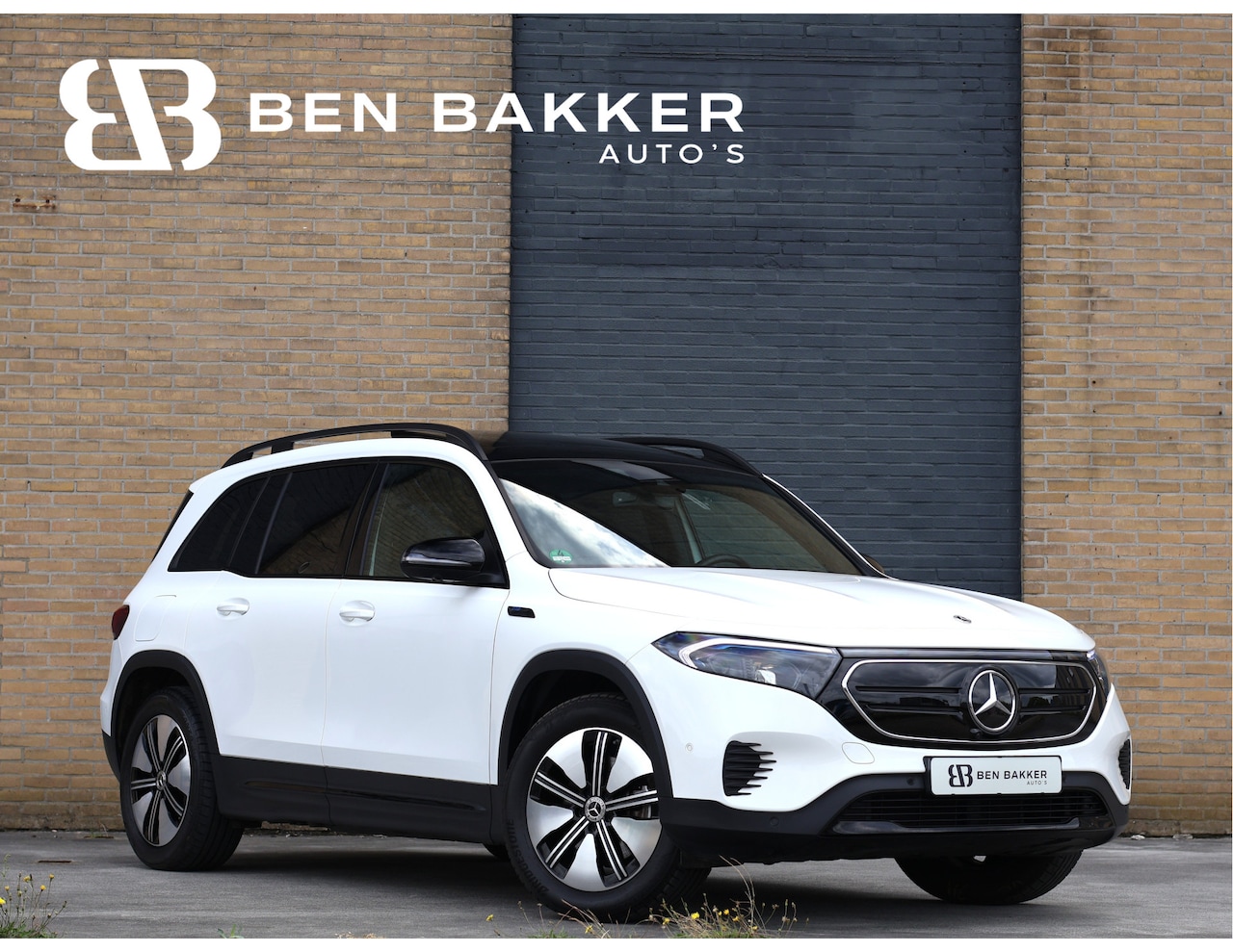 Mercedes-Benz EQB - 250 Luxury Line 67 kWh Pano | Night Pack | 360° Camera | Sfeerverlichting - AutoWereld.nl