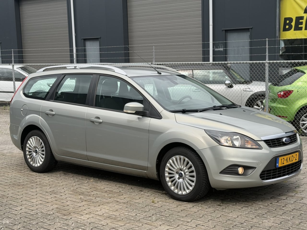 Ford Focus Wagon - 1.8 Airco Navigatie Cruise Apk"5-2027 - AutoWereld.nl