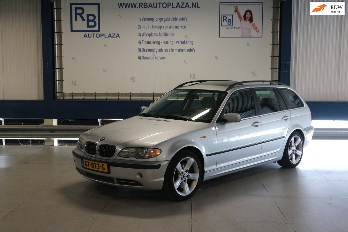 BMW 3-serie Touring - 330i AUT / SPORT INTERIEUR / TOP KWALITEIT ! ! ! - AutoWereld.nl