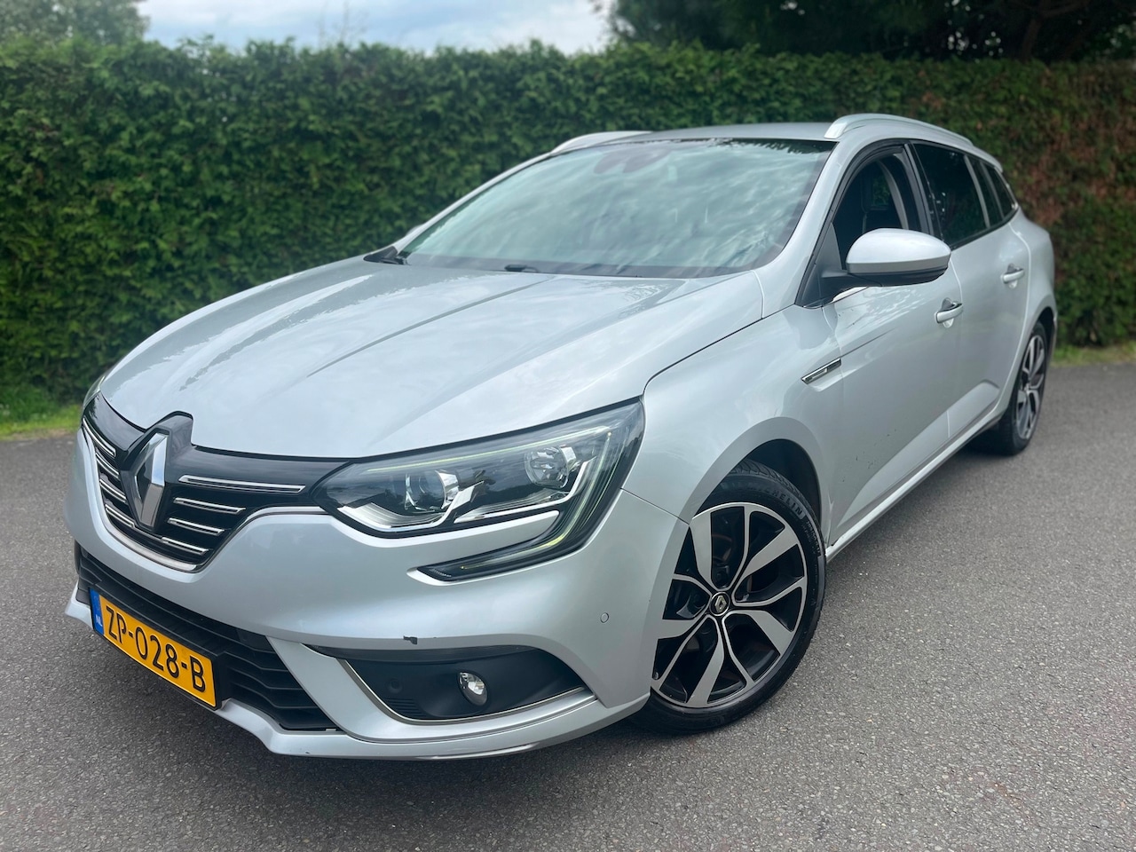 Renault Mégane Estate - 1.3 TCe Bose EXPORT PRIJS !!!! NETTO 3450 !! NL PRIJS 6045 !! - AutoWereld.nl