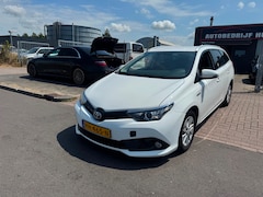 Toyota Auris - 1.8 Hybrid Lease