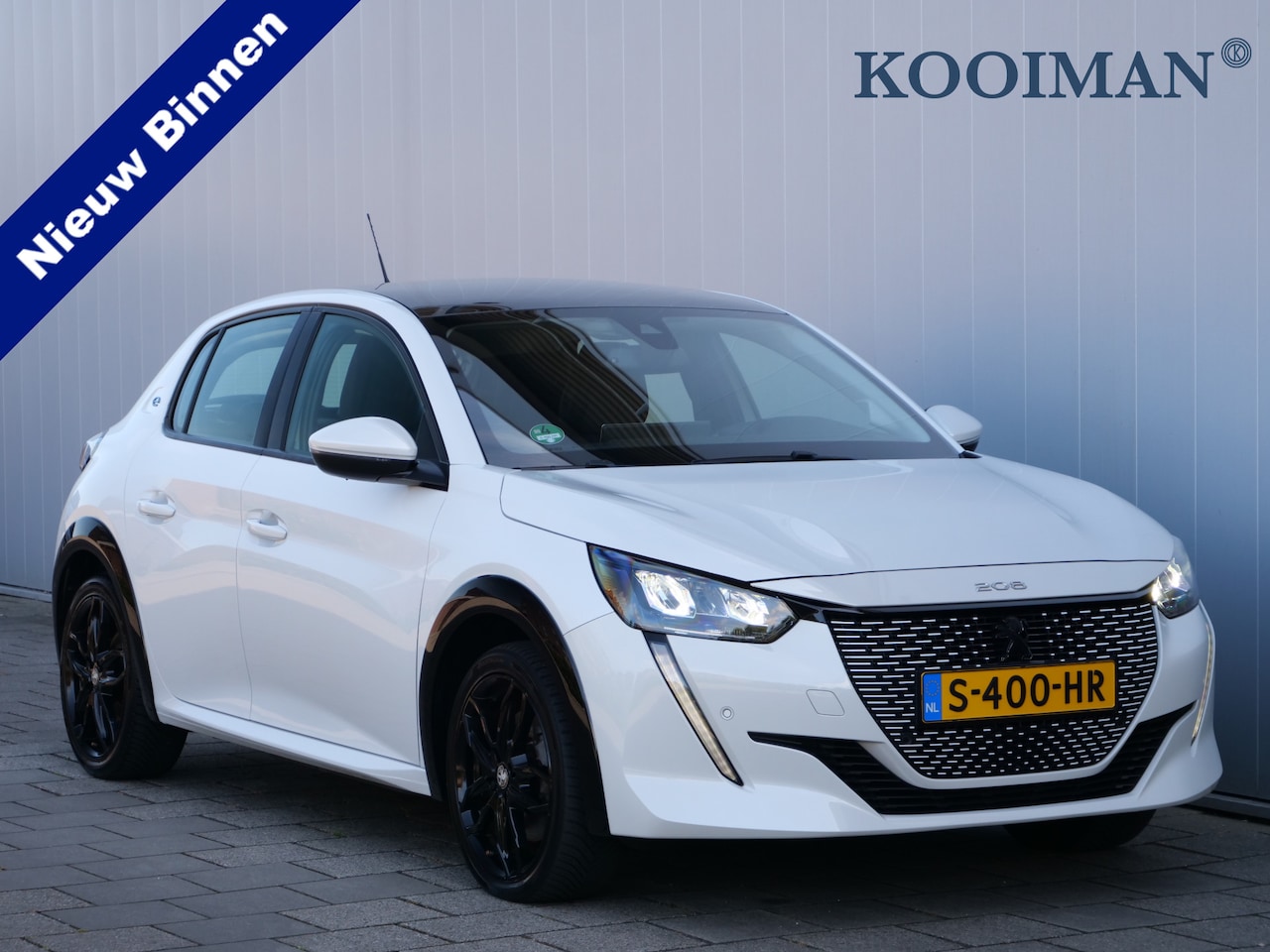 Peugeot e-208 - EV GT 350 50 kWh 136 Pk Automaat Navi / DAB / Apple Carplay / Camera / Pano-dak / SOH 91,7 - AutoWereld.nl